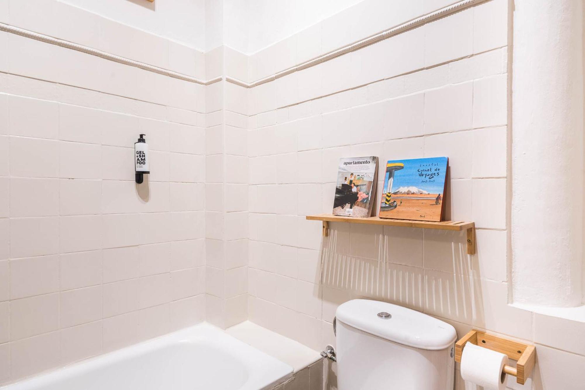 Spacious & Sunny Apt With Terrace In The City Center Barcelona Zewnętrze zdjęcie